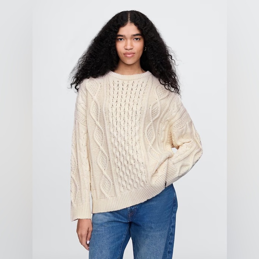 GAP Oversized Mixed Cable Knit Sweater, size XS/S